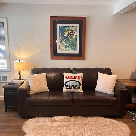 Tastefully Remodeled Condo At Mammoth Ski & Racquet Club, Hot Tub, Garage, 10 Min Walk To Ski Lifts Mammoth Lakes Eksteriør billede