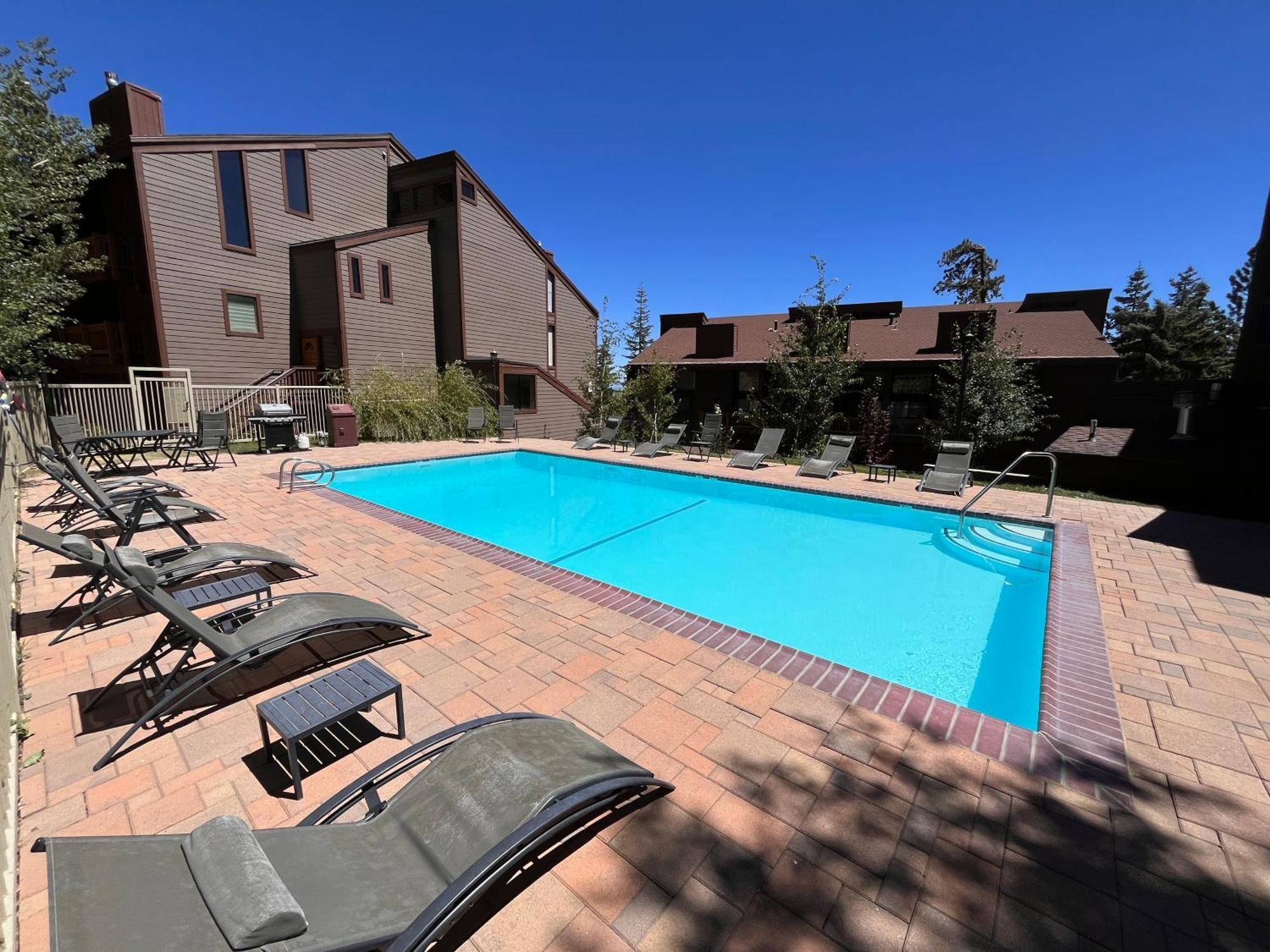 Tastefully Remodeled Condo At Mammoth Ski & Racquet Club, Hot Tub, Garage, 10 Min Walk To Ski Lifts Mammoth Lakes Eksteriør billede