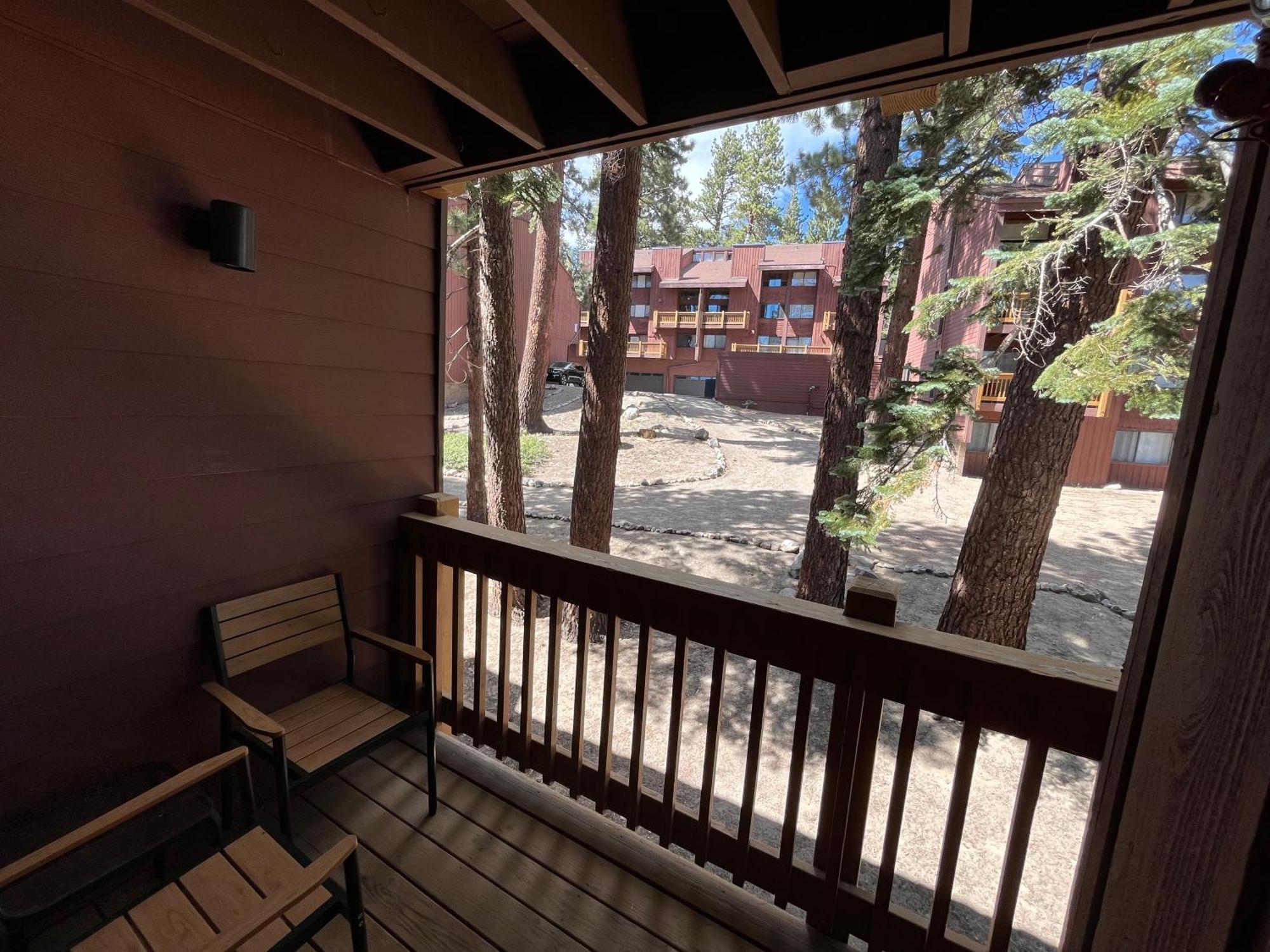Tastefully Remodeled Condo At Mammoth Ski & Racquet Club, Hot Tub, Garage, 10 Min Walk To Ski Lifts Mammoth Lakes Eksteriør billede