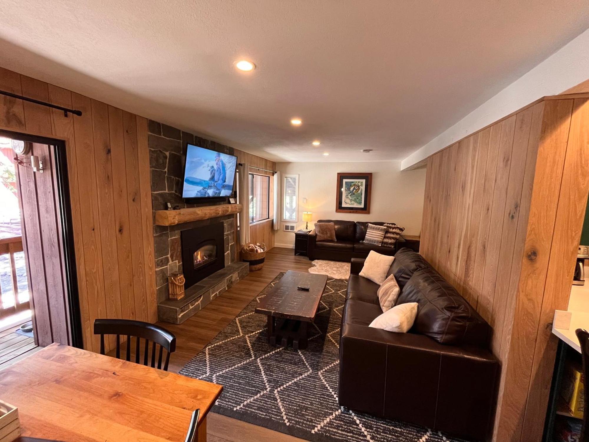Tastefully Remodeled Condo At Mammoth Ski & Racquet Club, Hot Tub, Garage, 10 Min Walk To Ski Lifts Mammoth Lakes Eksteriør billede