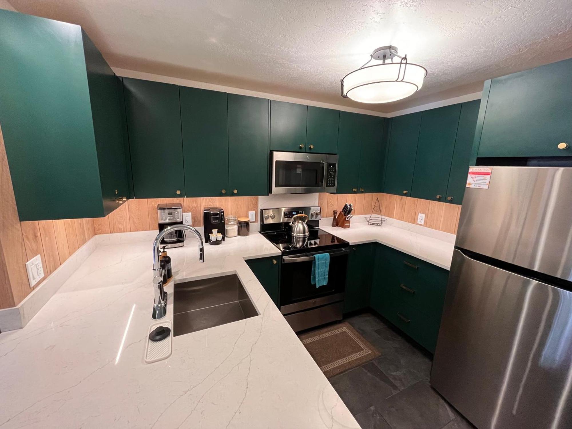 Tastefully Remodeled Condo At Mammoth Ski & Racquet Club, Hot Tub, Garage, 10 Min Walk To Ski Lifts Mammoth Lakes Eksteriør billede