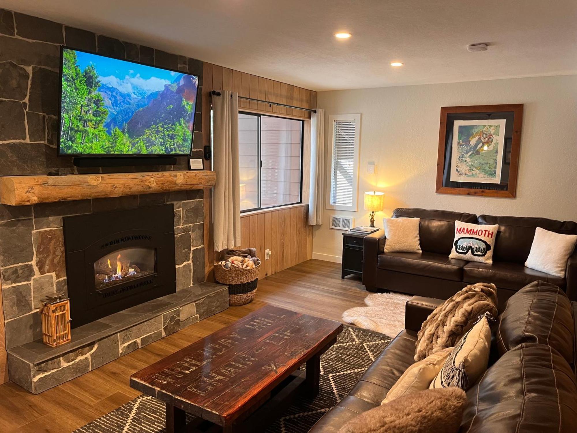 Tastefully Remodeled Condo At Mammoth Ski & Racquet Club, Hot Tub, Garage, 10 Min Walk To Ski Lifts Mammoth Lakes Eksteriør billede